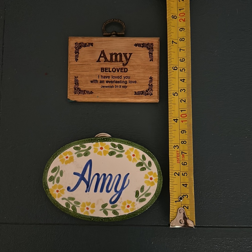 Hanging decorations with the name “Amy”